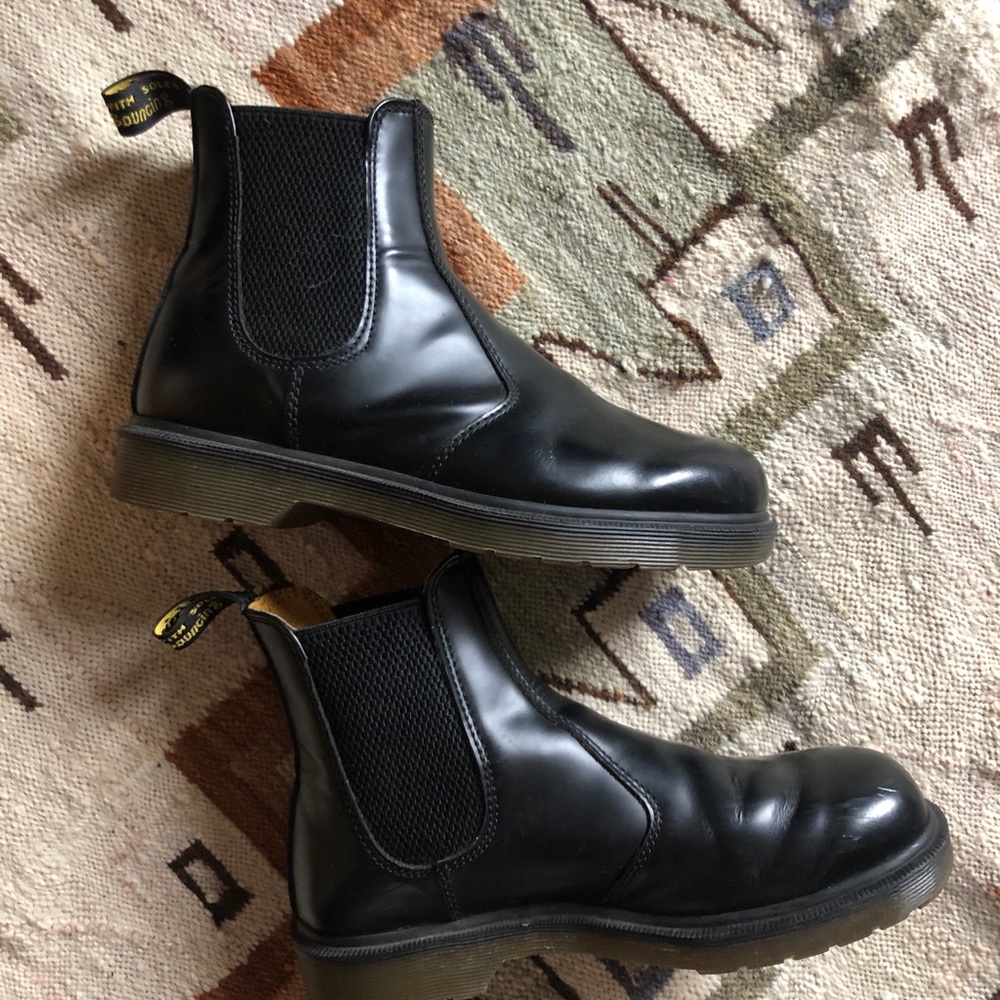 Black Vegan Leather Doc Marten Chelsea Boots sz 6 (runs big, fits a 7)